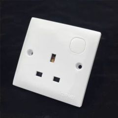 CLIPMEI86型白色港版13A英式插座带开关插蘇英标电制灯曲开关灯制多孔面 13A英规方脚插座